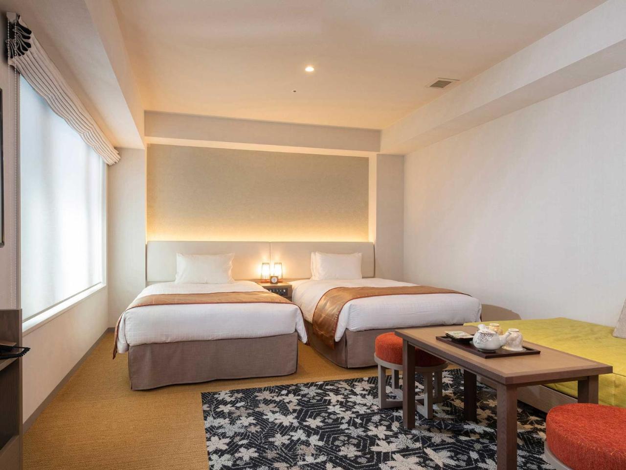 โตคิว สเตย์ เกียวโต ซันโจ-คาราสุมะ Hotel ภายนอก รูปภาพ