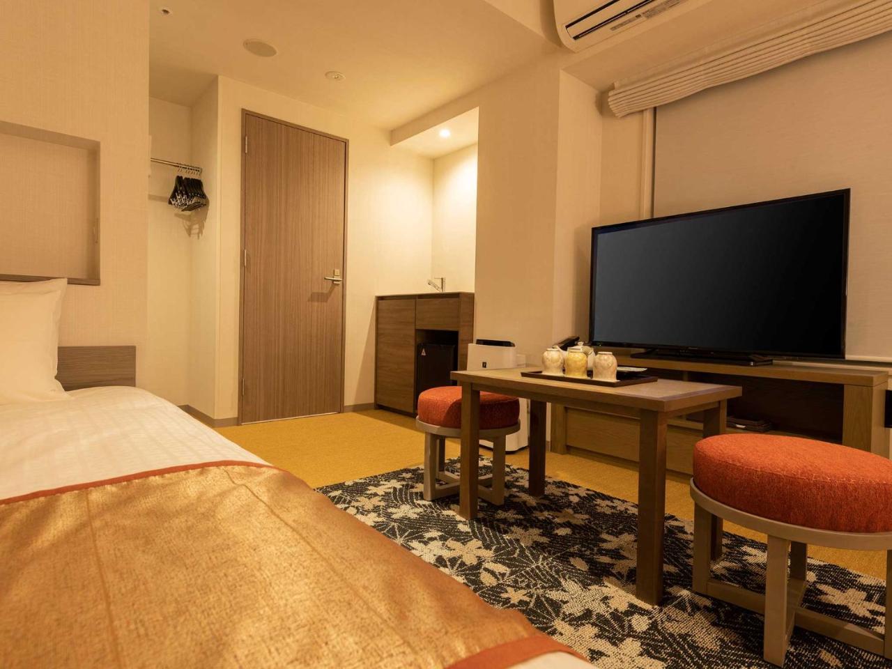 โตคิว สเตย์ เกียวโต ซันโจ-คาราสุมะ Hotel ภายนอก รูปภาพ