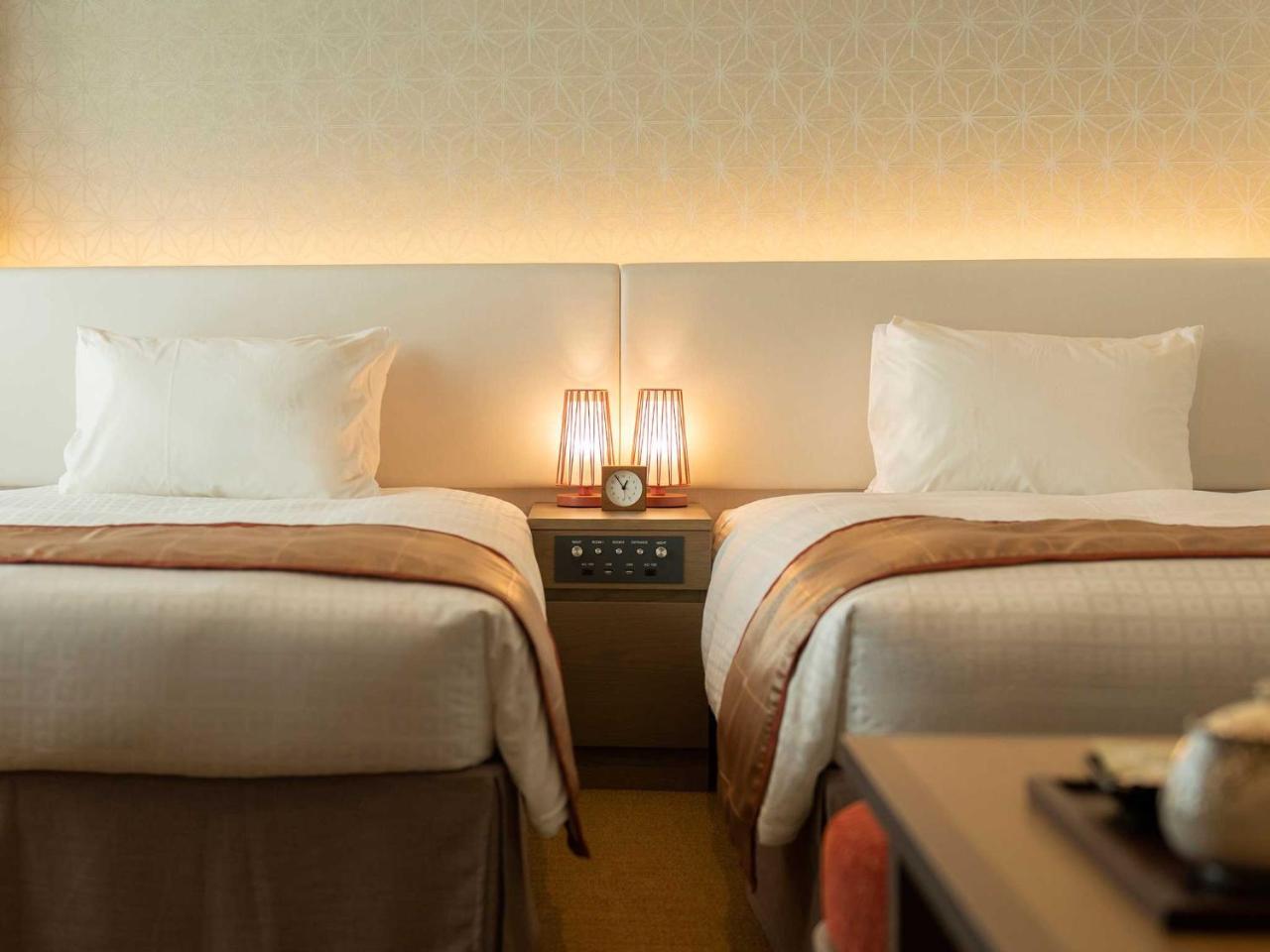 โตคิว สเตย์ เกียวโต ซันโจ-คาราสุมะ Hotel ภายนอก รูปภาพ