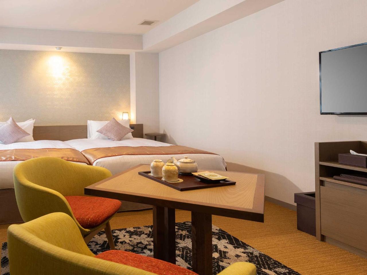 โตคิว สเตย์ เกียวโต ซันโจ-คาราสุมะ Hotel ภายนอก รูปภาพ